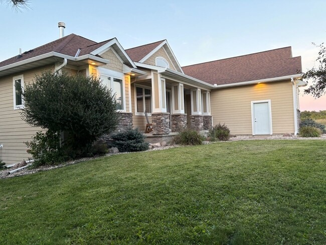 property at 220 Meadow Woods Dr