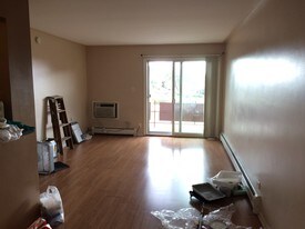 7610 W Grand Ave in Elmwood Park, IL - Building Photo