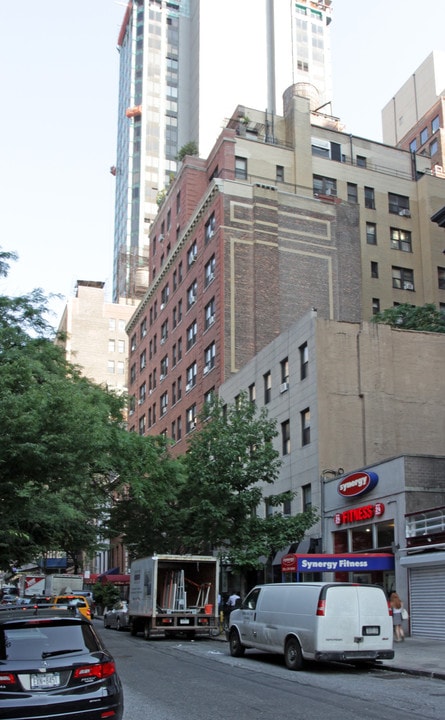 121 east 31st st in New York, NY - Building Photo