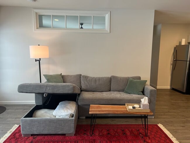 201 Prospect Pky, Unit Guesthouse in Burlington, VT - Foto de edificio - Building Photo
