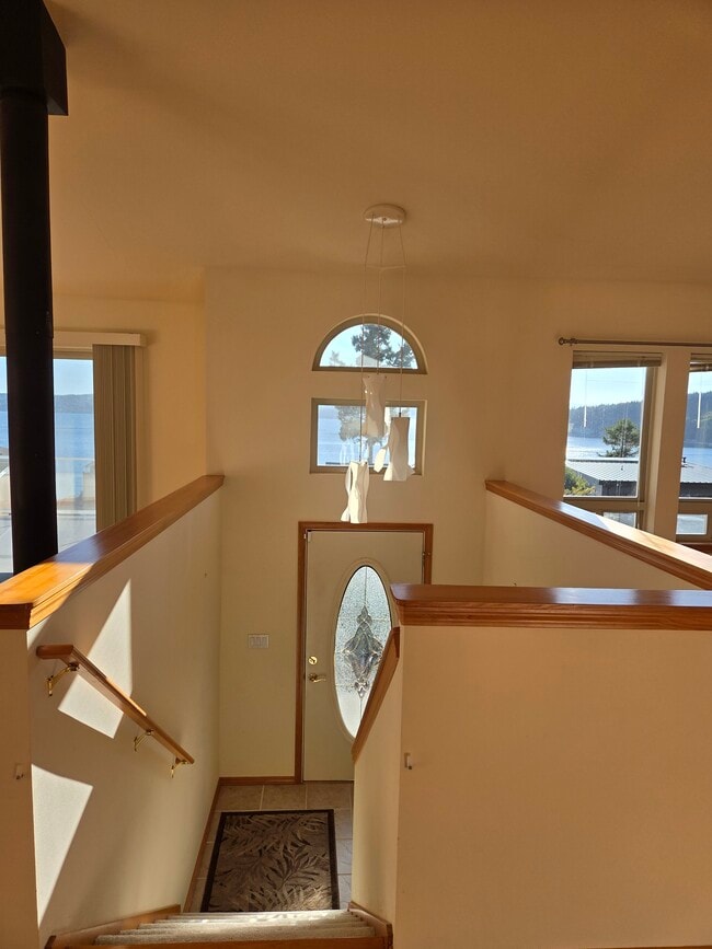 2279 Elger Park Rd in Camano Island, WA - Building Photo - Building Photo