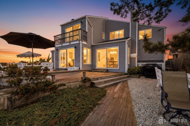 473 Tamiami Dr in Lavallette, NJ - Foto de edificio - Building Photo