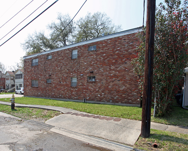 130 Labarre Rd in Metairie, LA - Building Photo - Building Photo