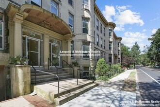 36 Winchester St, Unit 5 in Brookline, MA - Building Photo - Building Photo