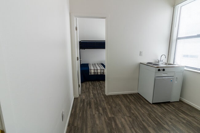 1080 Folsom St in San Francisco, CA - Building Photo - Building Photo