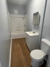 9 Townsend St, Unit 3 in Worcester, MA - Foto de edificio - Building Photo