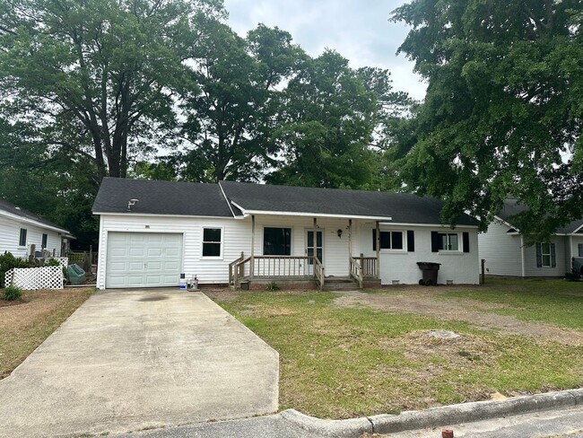 810 W Country Club Dr in Tarboro, NC - Building Photo - Building Photo