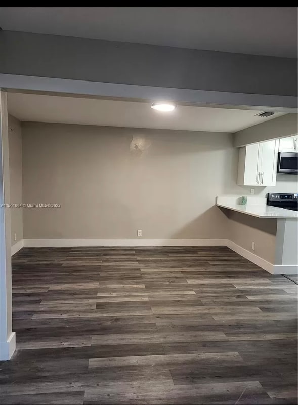 6193 Pine Tree Ln in Tamarac, FL - Building Photo - Building Photo