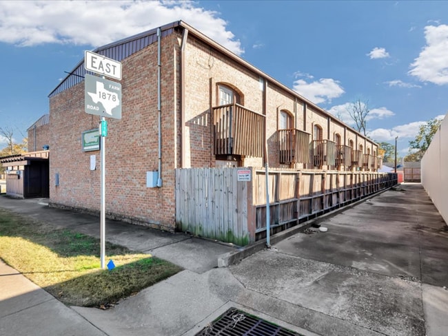 208 E Starr Ave in Nacogdoches, TX - Building Photo - Building Photo