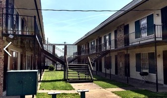 3375 Overton Crossing St in Memphis, TN - Building Photo