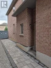 170 Via Teodoro in Vaughan, ON - Building Photo - Building Photo