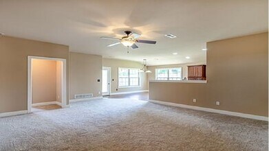 8728 William Dr in Manhattan, KS - Building Photo - Building Photo