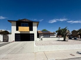 6220 Carl Ave in Las Vegas, NV - Building Photo