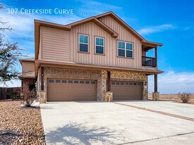 307 Creekside Curve in New Braunfels, TX - Building Photo