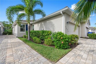 4220 Lemongrass Dr in Ft. Myers, FL - Building Photo - Building Photo