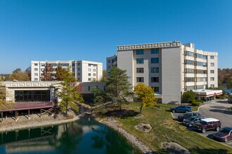 The Enclave in Novi, MI - Building Photo - Building Photo