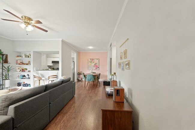 728 Bering Dr in Houston, TX - Building Photo - Building Photo