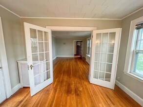 52 Edgecliff Rd in Watertown, MA - Building Photo - Building Photo