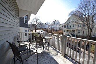 73 Leicester St, Unit 3 in Boston, MA - Building Photo - Building Photo