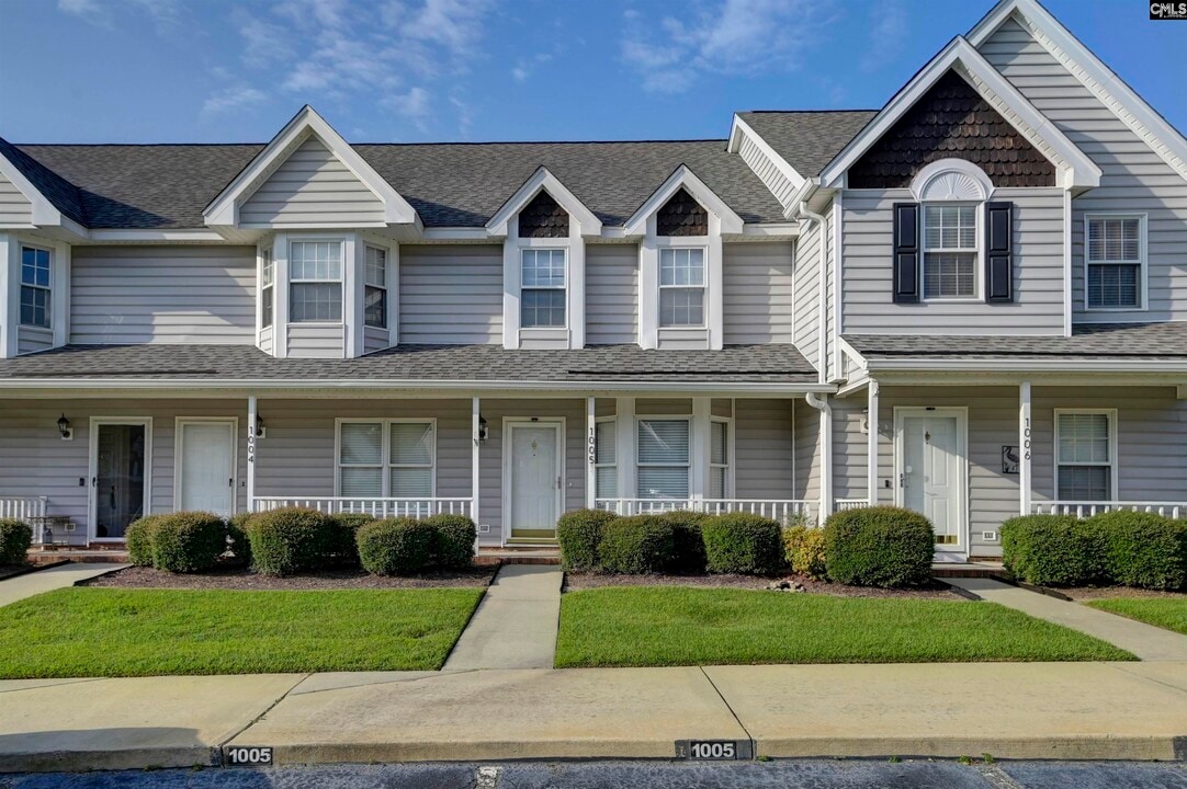 1005 New Brookland Pl in West Columbia, SC - Building Photo