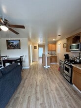 802 Vista Grande St in Paso Robles, CA - Building Photo - Building Photo