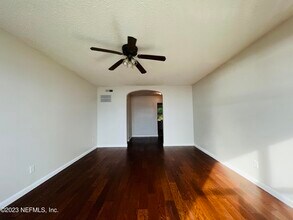1781 River Rd in Jacksonville, FL - Foto de edificio - Building Photo