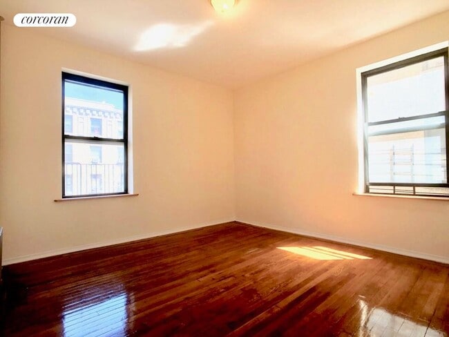 560 Isham St in New York, NY - Building Photo - Building Photo