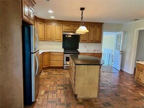 1209 Marseille Dr in Mobile, AL - Building Photo - Building Photo