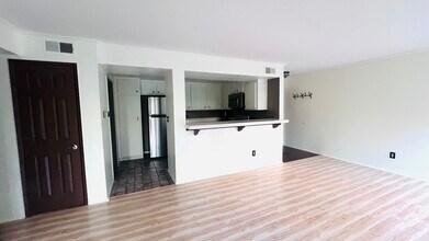 3544 S Centinela Ave in Los Angeles, CA - Foto de edificio - Building Photo