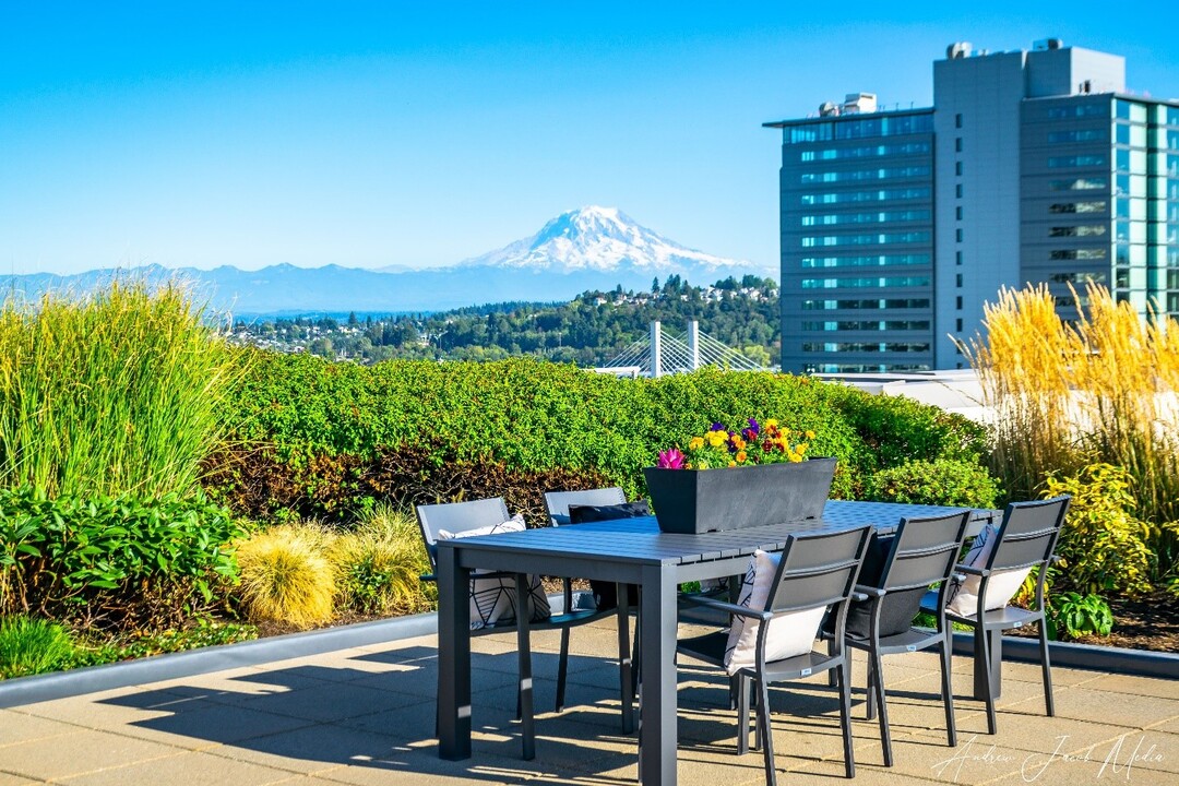 Villaggio Apartment Homes in Tacoma, WA - Building Photo