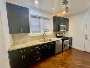 7921 Kedvale Ave in Skokie, IL - Building Photo - Building Photo