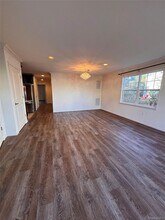 127 Weatherby Ln in Central Islip, NY - Building Photo - Building Photo