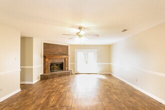 429 Spruce Glen Dr in Cordova, TN - Building Photo - Building Photo
