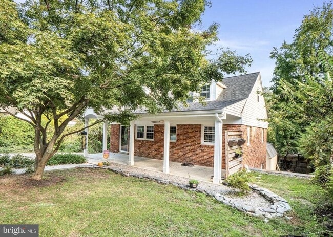 2617 E Maple St in Alexandria, VA - Building Photo - Building Photo
