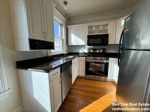 3 Grimes St, Unit 1 in Boston, MA - Foto de edificio - Building Photo
