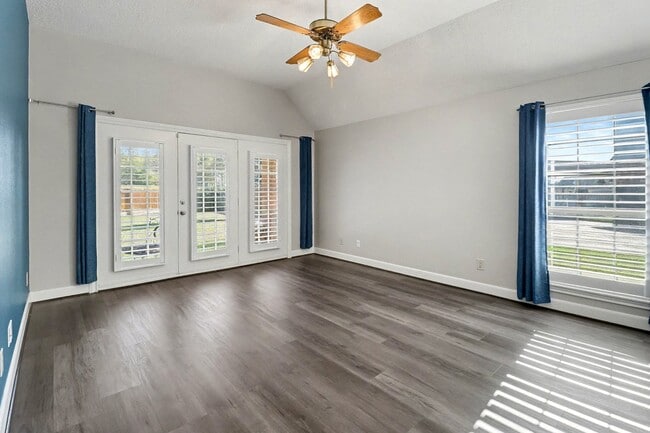 property at 1402 Copperfield Ct