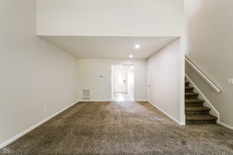 4024 Village Trace Blvd in Indianapolis, IN - Building Photo - Building Photo