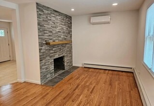 31 Lakeview Rd in Sparta, NJ - Building Photo - Building Photo