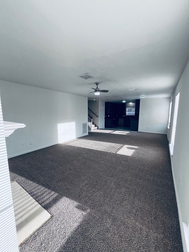 property at 2206 Laurel Oak Dr