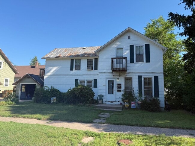property at 2416 Algoma St