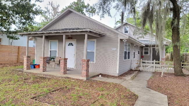 property at 435 SE 6th Terrace