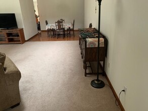 6300 Hayley Ct in Springfield, IL - Building Photo - Building Photo