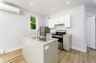 87 Stirling Ave in Ottawa, ON - Building Photo