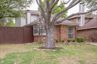 755 Burr Oak Dr in Lewisville, TX - Building Photo - Building Photo