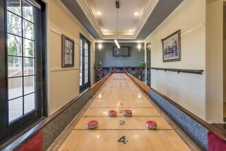 Pinnacle at MacArthur Place in Santa Ana, CA - Foto de edificio - Building Photo