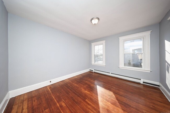 78 Maplewood Ave in Torrington, CT - Building Photo - Building Photo