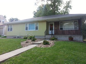 2209 Franklin St in Cedar Falls, IA - Building Photo - Building Photo