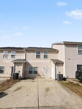 8608 Thomas Ln in Riverdale, GA - Foto de edificio - Building Photo