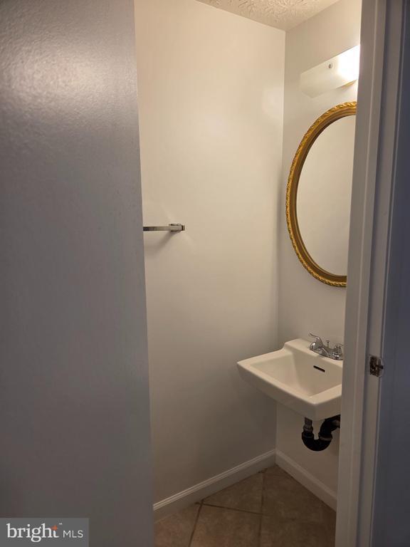 2023 Brooks Square Pl in Falls Church, VA - Building Photo - Building Photo