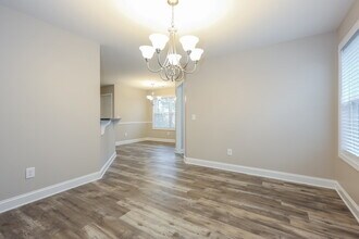 148 W Wright St in Winder, GA - Foto de edificio - Building Photo